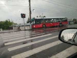 La Spitalul de Copii 25, autobuzul a intrat în post-știri 33