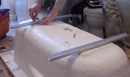 Instalarea unei băi acrilice cu mâinile - cum să instalați propriul dvs. videoclip