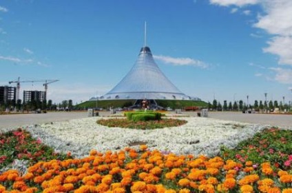 Khan Shatyr - óriás sátor Kazahsztán, kazah kritikus Beauty