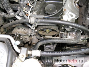 Vezérműszíj csere a Mitsubishi Lancer 1 6 4g18 - és kompresszorok befecskendezésű motorok