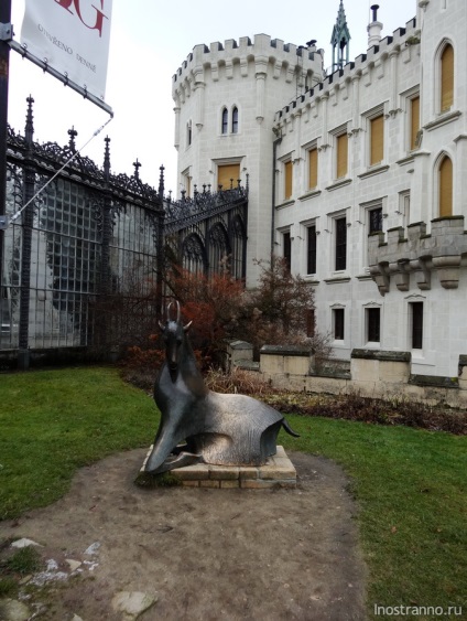 Castle Hluboka nad Vltavou Dél-Csehországban