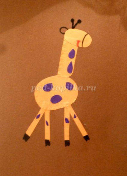 Cererea pentru copiii din grupul pregătitor pentru girafe