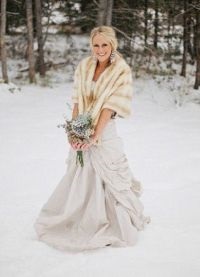 Ce să purtați pentru o nuntă în timpul iernii