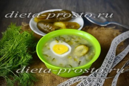 Rassolnik dietetic cu orez și castraveți murate, o rețetă cu o fotografie