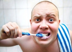Fluorul din pasta de dinți este bun și rău