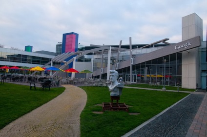 Googleplex - sediul Google, omyworld - toate atracțiile lumii