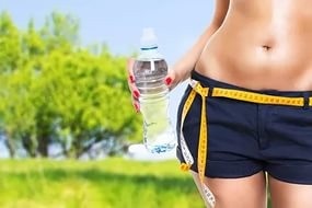 Cum să pierdeți rapid greutatea pe o dietă cu apă