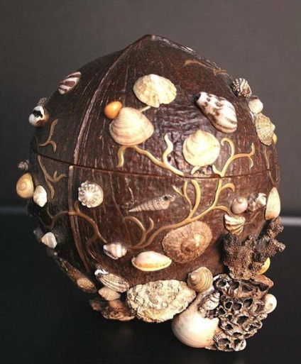 Ce artizanat de făcut dintr-o coajă de nucă de cocos