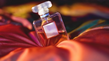 Cum să distingi un adevărat parfum de unul dintre cele 7 puncte principale false