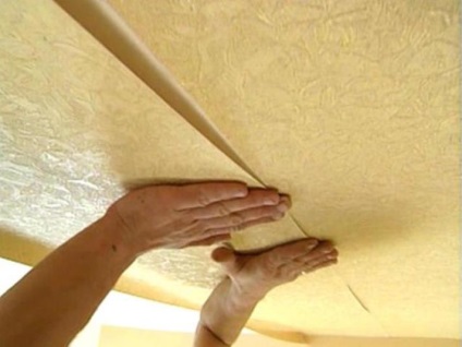 Как да pokleit тапет на тавана с ръце