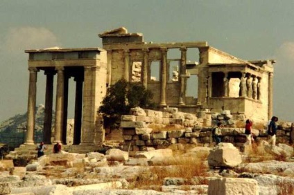 Cum se desfasoara o excursie la Acropolisul Atenean?