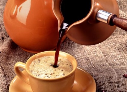 Cum se face o spumă pe cafea și se obține o băutură delicioasă