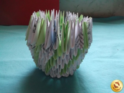 Cum se face o minge din modulele origami cu mâinile tale, o diagramă și o clasă de master, cu instrucțiuni pas cu pas