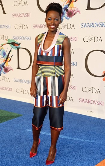 Hogyan lehet elrejteni a teljes láb példáján Lupita Nyong'o, blogger sunnyrain internetes november 16, 2015, a pletyka