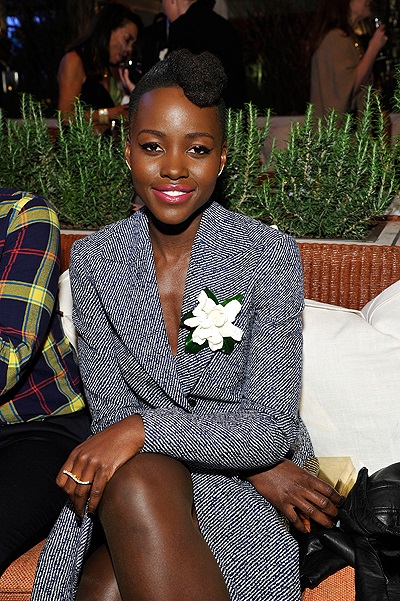 Hogyan lehet elrejteni a teljes láb példáján Lupita Nyong'o, blogger sunnyrain internetes november 16, 2015, a pletyka