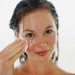Cum să eliminați pistruiurile verificate fără a vă deteriora pielea