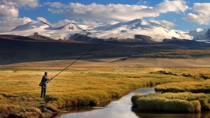 Ce arata pescuitul de succes in muntele Altai?