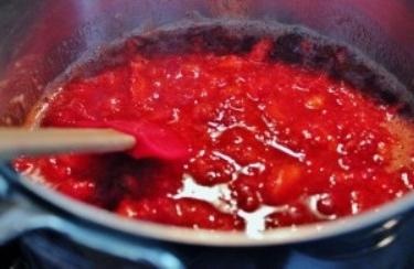 Cum să pregătească o căpșună întreagă și rasă cu zahăr pentru câteva rețete de iarnă
