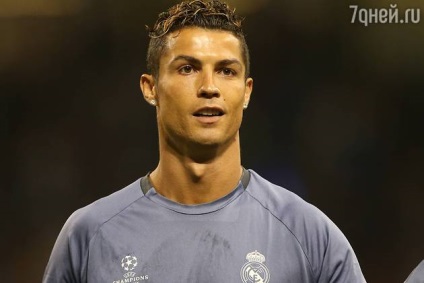 Cristiano Ronaldo hivatalosan is megerősítette, hogy ő lett az apja ikrek