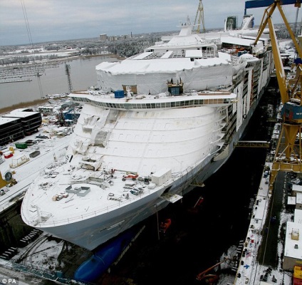 Az Oasis of the Seas a legnagyobb hajó az emberiség történetében