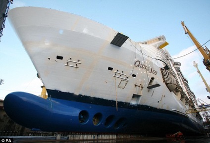 Az Oasis of the Seas a legnagyobb hajó az emberiség történetében