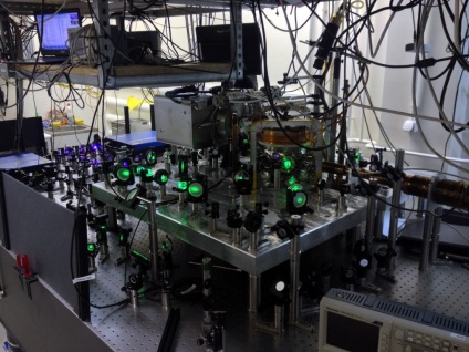 Laboratorul de simulatoare cuantice și fotonică integrată - Departamentul de Radiofizică cuantică, FOPF