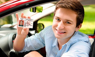 Depunerea certificatului de returnare a permisului de conducere - mulți ani de experiență