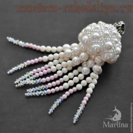 Clasa de masterat pe pandantivul de beadwork - meduze