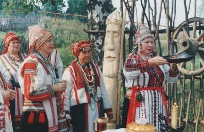 Cultura, tradițiile și obiceiurile culturii oamenilor