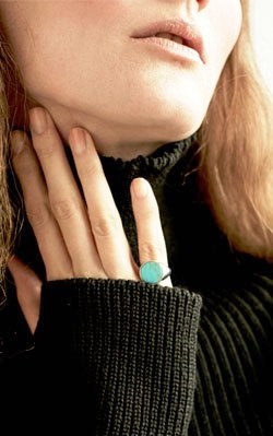 Pe degete și cuie, care inele să poarte în vara anului 2017, jewellerum