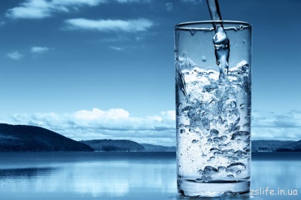 Cât de utilă este apa curată pentru organism, un stil de viață sănătos