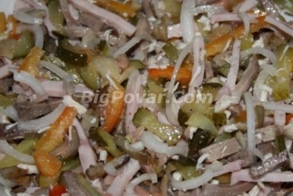 Uborka saláta céklát és a sajt recept fotók, lépésről lépésre főzés