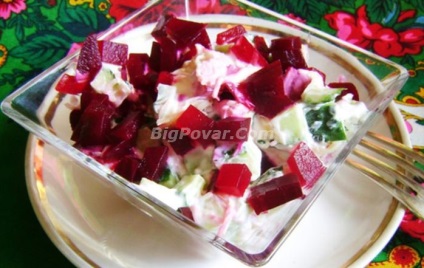 Uborka saláta céklát és a sajt recept fotók, lépésről lépésre főzés