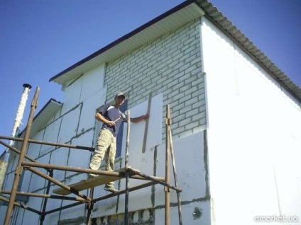 Finisarea fatadei cu instrucțiuni video de gîndire a gîndacului de șlefuire la instalarea pe mâini proprii, tehnologie de orientare, preț, fotografie