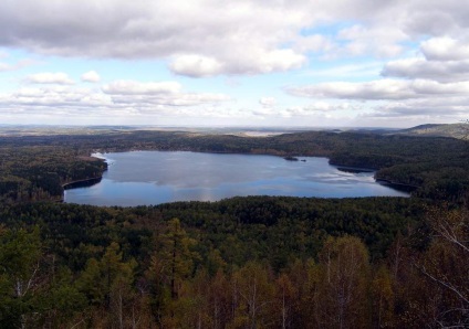 Lacul Allaki, corturi de piatră, un site dedicat turismului și călătoriilor