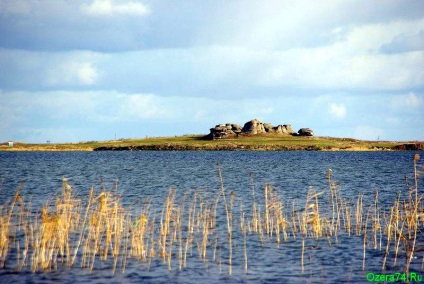 Lacul Allaki, corturi de piatră, un site dedicat turismului și călătoriilor