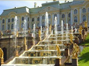 Petrodvorets, el este un Peterhof sau Peterhof, o suburbie a Sankt-Petersburg, Golful Finlandei, Marea Baltică