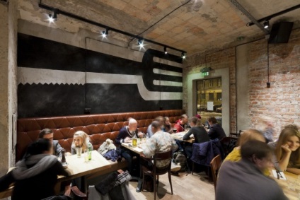Planificarea unei cafenele aoli ​​în Varșovia este un exemplu de spațiu de zonare