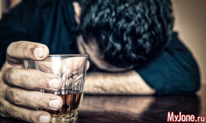 De ce femeile trăiesc cu alcoolici - alcoolism, alcoolism, beție, alcoolism în familie, relații