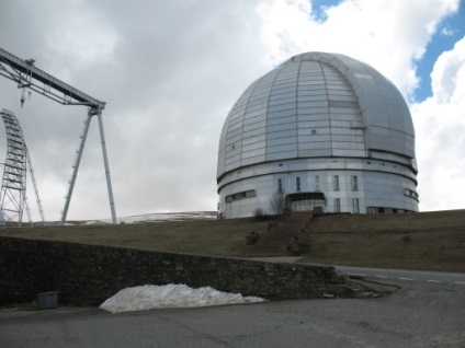 Călătoriți în arhiez și căutați un telescop