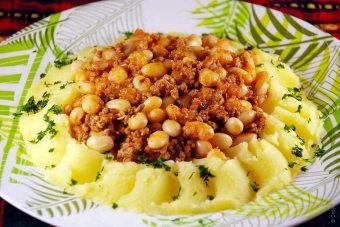 Lépésről lépésre recept a szósz hússal és burgonyával