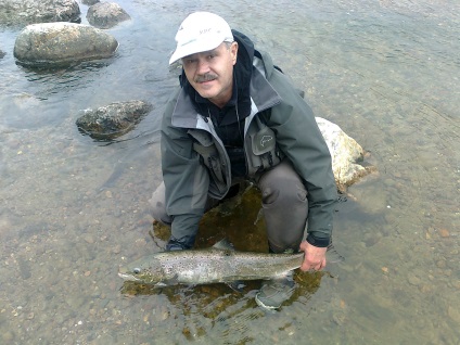 Pescuitul de somon - Peninsula Kola, baza de pescuit-vânătoare tynovanovka