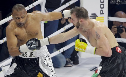 Roy Jones a asigurat fanilor după o înfrângere de coșmar prin eliminarea knock-out