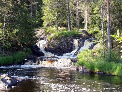 Cascade Ruskeal sau Akhvenkosks în Karelia