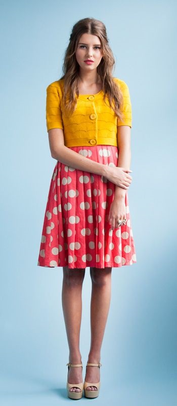 Cu ce ​​să purtați o rochie cu puncte poștale