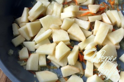 Somon în cuptor cu o rețetă de cartof - cu o fotografie