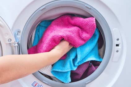 Mașina de spălat Ariston nu apasă rufele