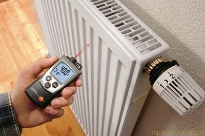 Temperatura bateriilor de încălzire în standardele apartamentului, un dispozitiv pentru măsurarea căldurii, în care