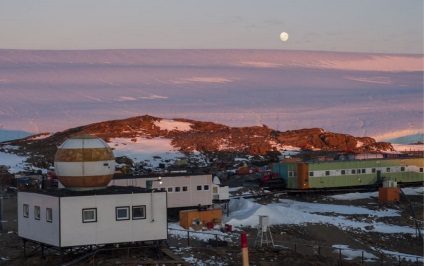 Să plece un an în Antarctica, să lucrezi ca un sysadmin la o stație polară în mijlocul peisajelor neamenajate
