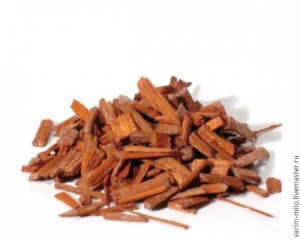 Se prepară cremă aromatică cu lemn de santal - târg de meșteșugari - manual, manual